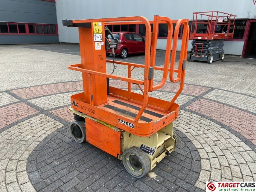 JLG 1230ES Electric Vertical Mast Work Lift 566cm - Вертикальный мачтовый подъемник: фото 4 JLG 1230ES Electric Vertical Mast Work Lift 566cm - Вертикальный мачтовый подъемник: фото 4