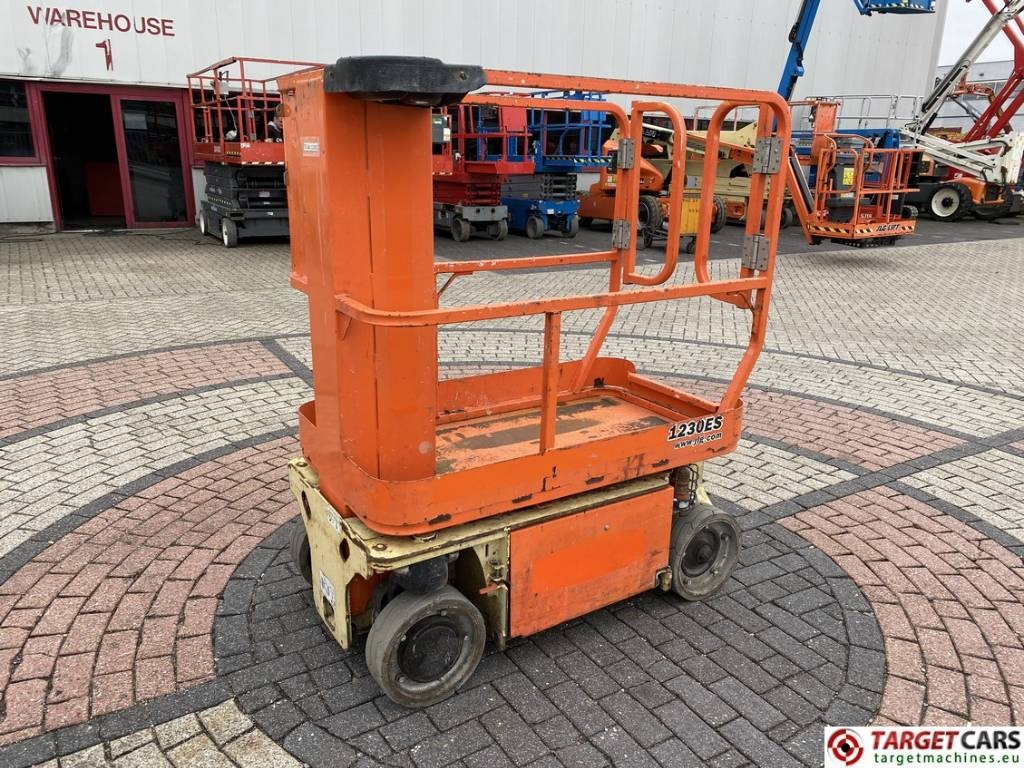 JLG 1230ES Electric Vertical Mast Work Lift 566cm - Вертикальный мачтовый подъемник: фото 1 JLG 1230ES Electric Vertical Mast Work Lift 566cm - Вертикальный мачтовый подъемник: фото 1
