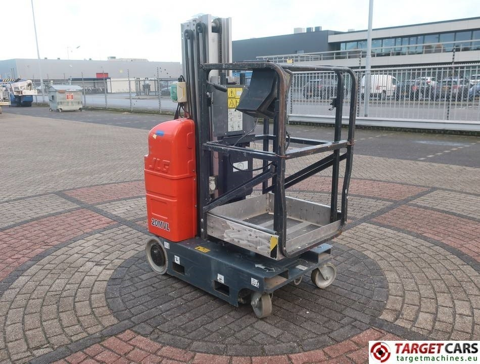 JLG 20MVL Electric Vertical Mast Work Lift 794cm - Вертикальный мачтовый подъемник: фото 2 JLG 20MVL Electric Vertical Mast Work Lift 794cm - Вертикальный мачтовый подъемник: фото 2