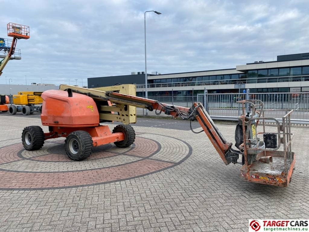 JLG 520AJ Articulated 4x4 Diesel Boom Work Lift 1800cm - Коленчатый подъемник: фото 2 JLG 520AJ Articulated 4x4 Diesel Boom Work Lift 1800cm - Коленчатый подъемник: фото 2