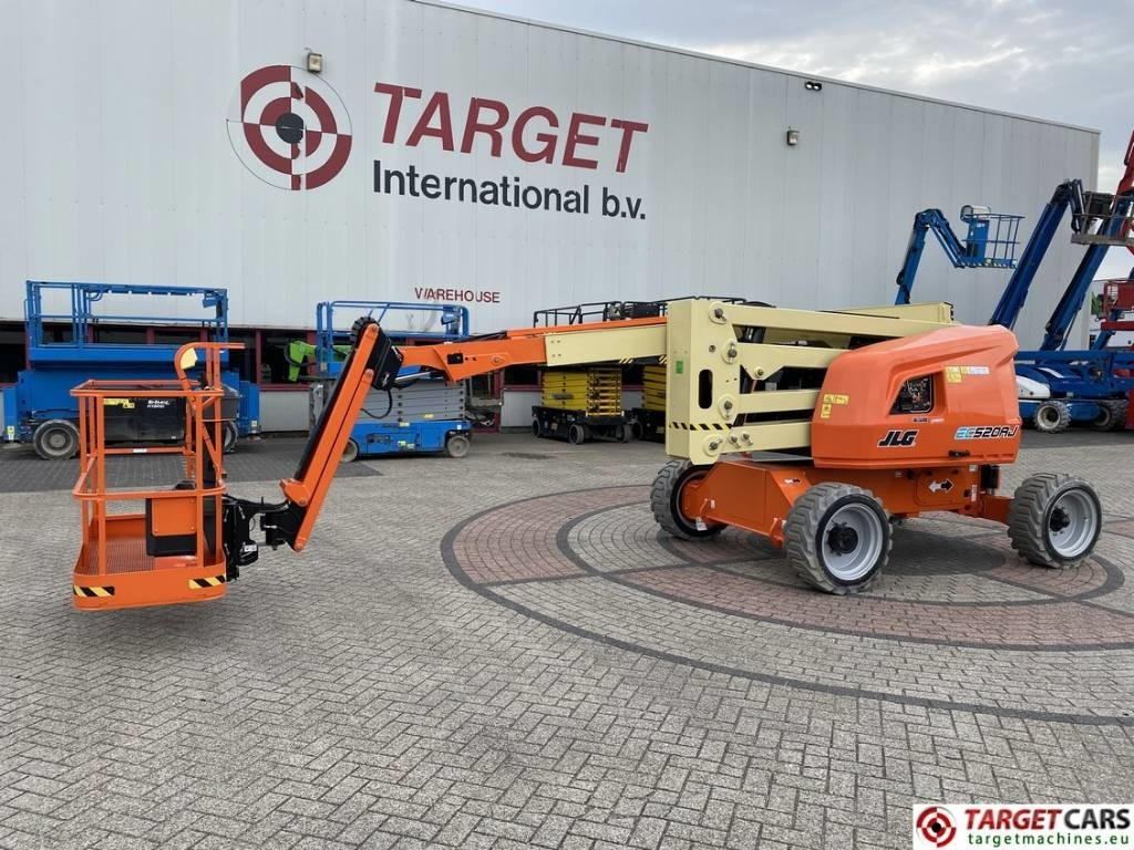 JLG EC520AJ Articulated Electric Boom Work Lift 1800cm - Коленчатый подъемник: фото 1 JLG EC520AJ Articulated Electric Boom Work Lift 1800cm - Коленчатый подъемник: фото 1