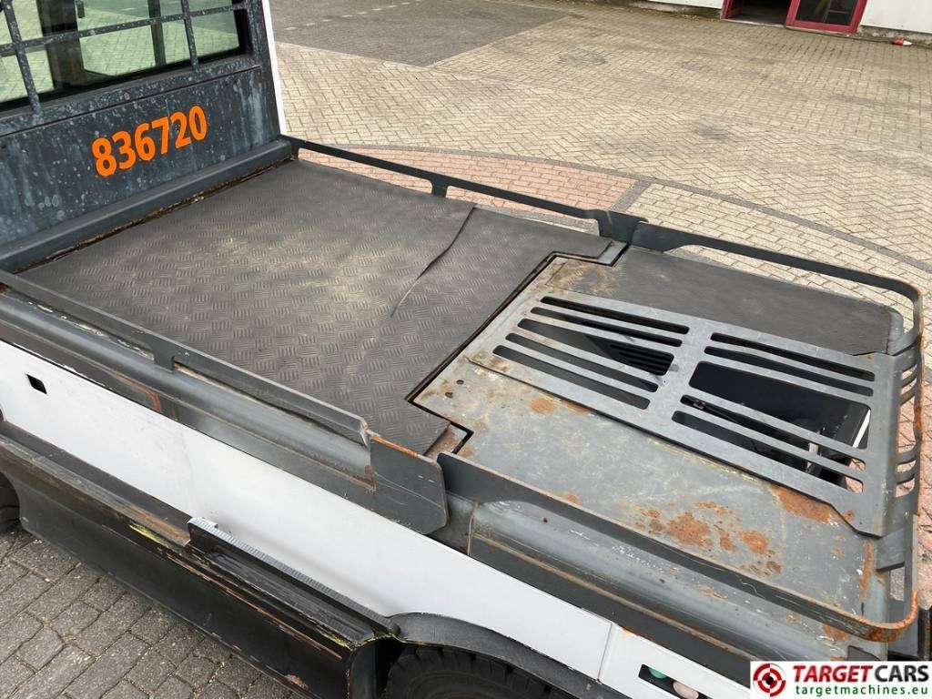 Linde P250 Tow Tug Truck Tractor Electric 80V Max 25T - Коммунальный трактор: фото 5 Linde P250 Tow Tug Truck Tractor Electric 80V Max 25T - Коммунальный трактор: фото 5