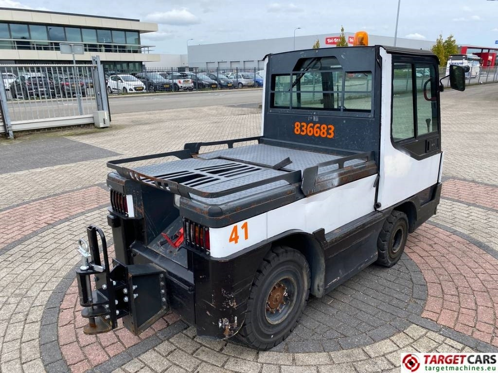 Linde P250 Tow Tug Truck Tractor Electric 80V max 25T - Коммунальный трактор: фото 3 Linde P250 Tow Tug Truck Tractor Electric 80V max 25T - Коммунальный трактор: фото 3
