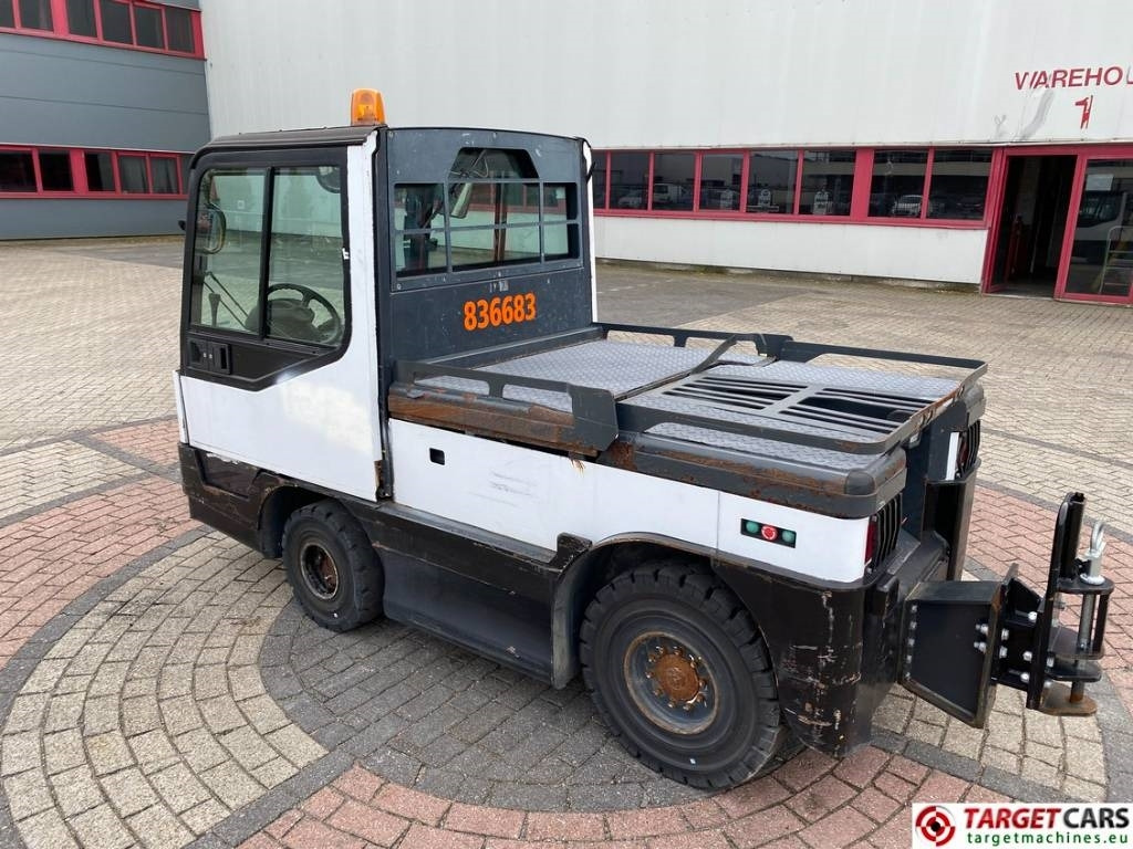 Linde P250 Tow Tug Truck Tractor Electric 80V max 25T - Коммунальный трактор: фото 4 Linde P250 Tow Tug Truck Tractor Electric 80V max 25T - Коммунальный трактор: фото 4