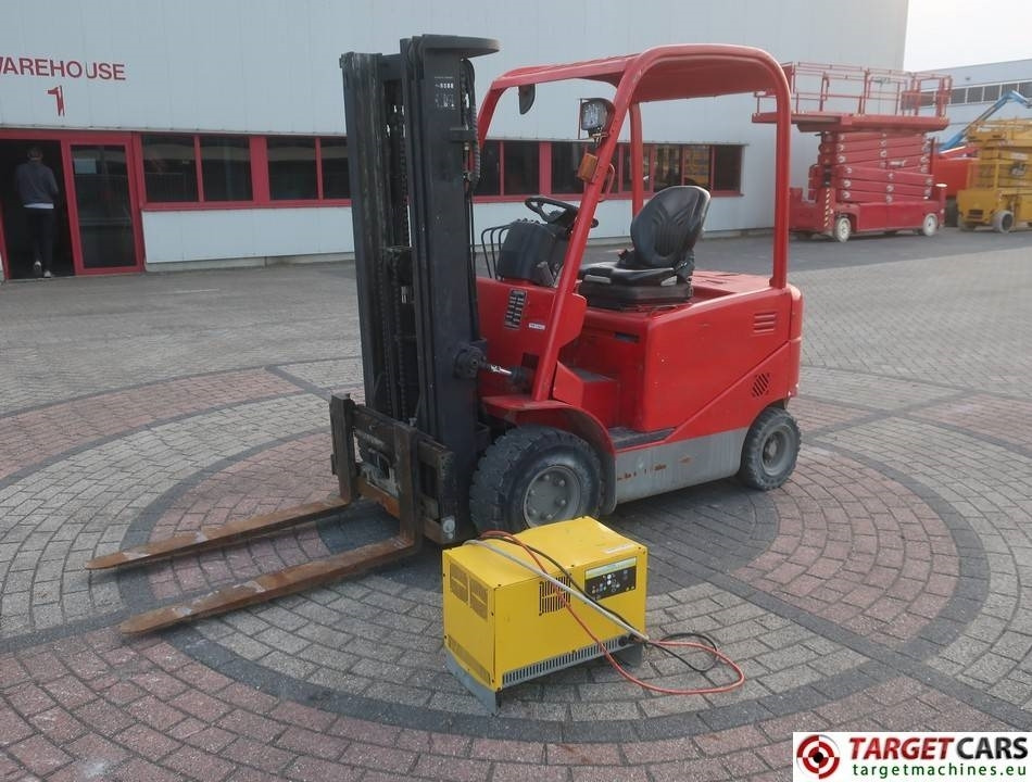 Manitou ME425 Electric 4wheel Forklift 2500KG Triplex450cm - Электропогрузчик: фото 1 Manitou ME425 Electric 4wheel Forklift 2500KG Triplex450cm - Электропогрузчик: фото 1