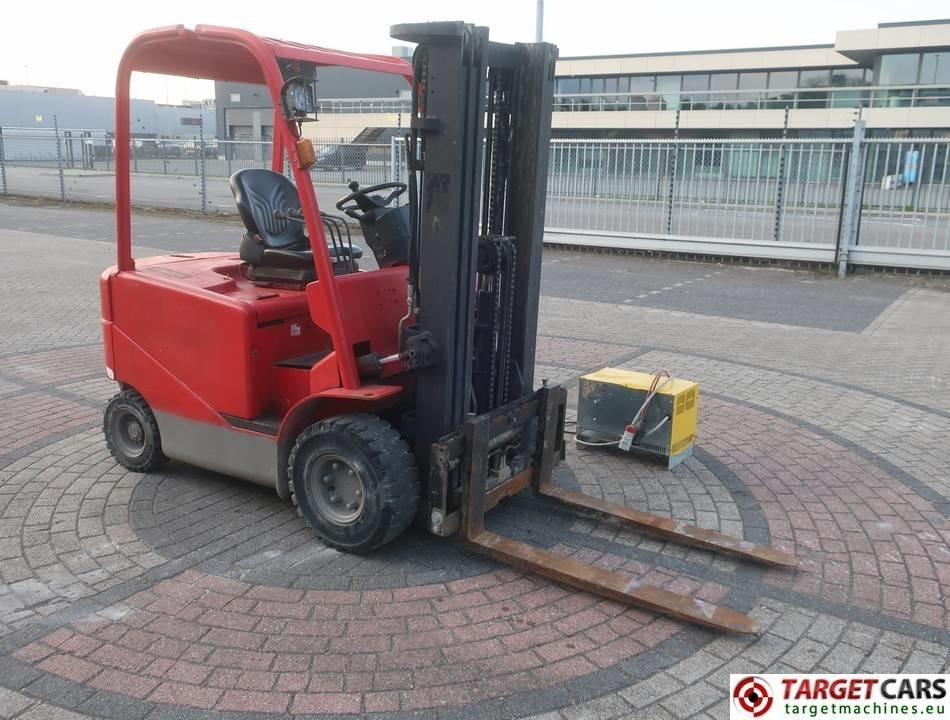 Manitou ME425 Electric 4wheel Forklift 2500KG Triplex450cm - Электропогрузчик: фото 2 Manitou ME425 Electric 4wheel Forklift 2500KG Triplex450cm - Электропогрузчик: фото 2