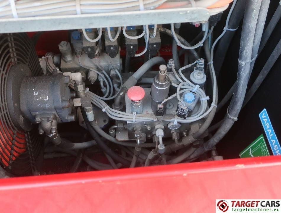 Ножничный подъемник PB Lifttechnik S270-24E Electric 4x4 Scissor Work Lift 2725cm: фото 20 Ножничный подъемник PB Lifttechnik S270-24E Electric 4x4 Scissor Work Lift 2725cm: фото 20