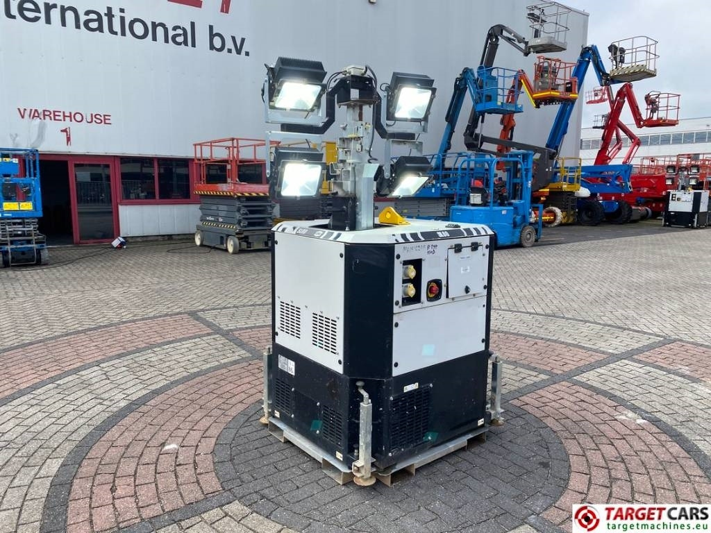 SMC SL80 Tower Light SL80K 4x300W Led - Осветительная мачта: фото 1 SMC SL80 Tower Light SL80K 4x300W Led - Осветительная мачта: фото 1