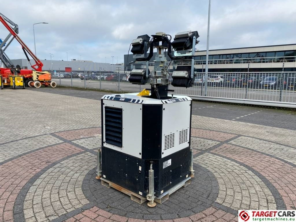 SMC SL80 Tower Light SL80K 4x300W Led - Осветительная мачта: фото 2 SMC SL80 Tower Light SL80K 4x300W Led - Осветительная мачта: фото 2