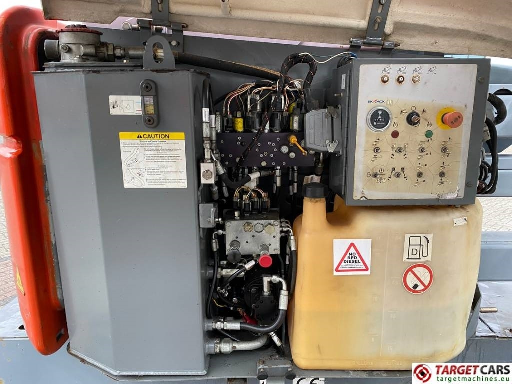 Коленчатый подъемник SkyJack SJ51AJ Articulated 4x4 Diesel Boom Lift 1755cm: фото 13