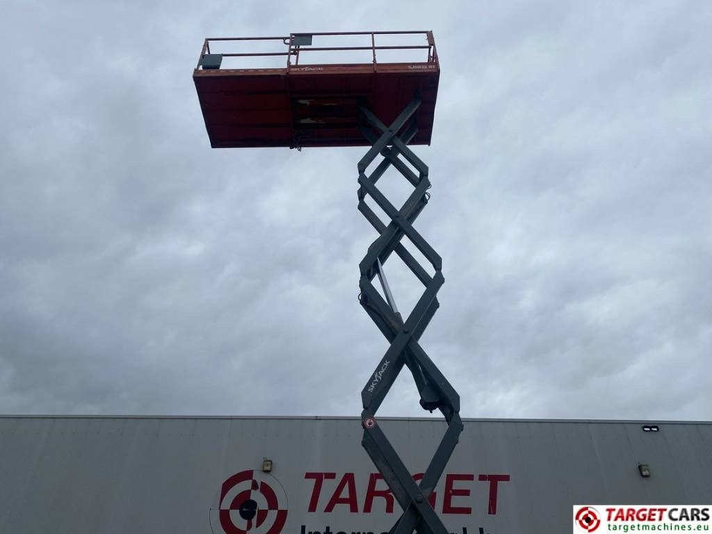 Ножничный подъемник SkyJack SJ6832 RT Diesel 4x4 Scissor Work Lift 1180cm: фото 20
