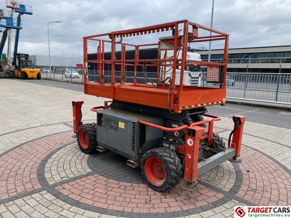 SkyJack SJ6832RT Diesel 4x4 Scissor 6832 Work Lift 1180cm - Ножничный подъемник: фото 2 SkyJack SJ6832RT Diesel 4x4 Scissor 6832 Work Lift 1180cm - Ножничный подъемник: фото 2