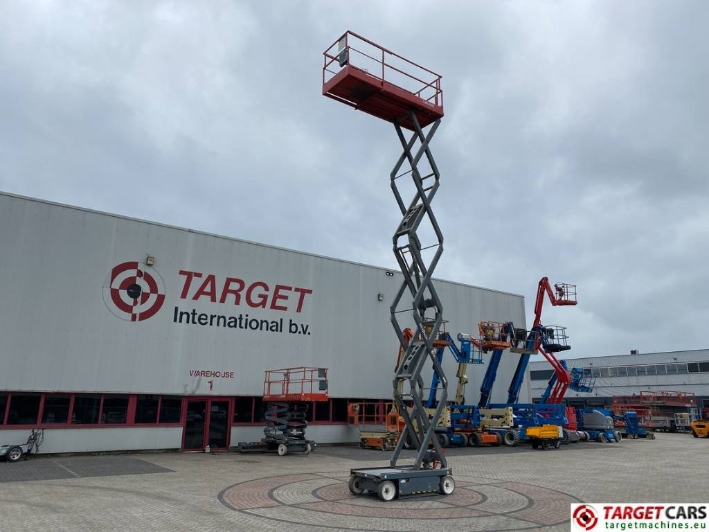 SkyJack SJIII-4632 Electric Scissor Work Lift 1170cm - Ножничный подъемник: фото 5 SkyJack SJIII-4632 Electric Scissor Work Lift 1170cm - Ножничный подъемник: фото 5