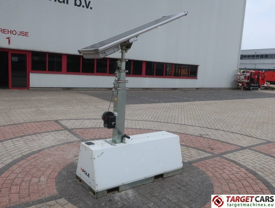 Trime X-Pole Solar Panel 50W Led Tower Light - Осветительная мачта: фото 1 Trime X-Pole Solar Panel 50W Led Tower Light - Осветительная мачта: фото 1