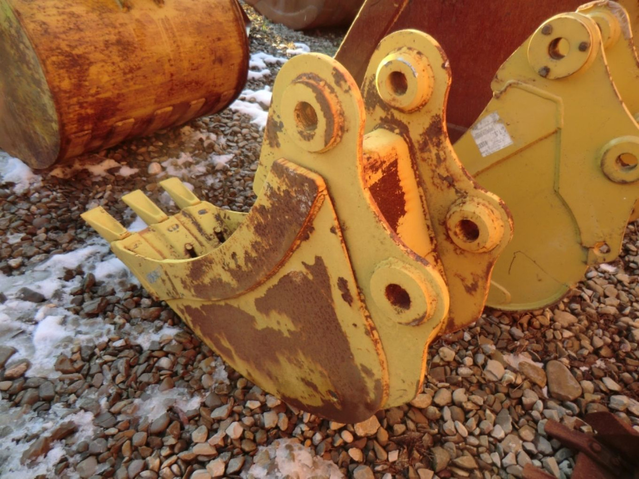 Caterpillar E70 Benna con denti, larghezza mm 350 - Ковш для экскаватора: фото 3 Caterpillar E70 Benna con denti, larghezza mm 350 - Ковш для экскаватора: фото 3
