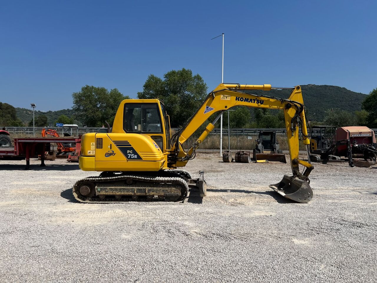 KOMATSU PC 75 R - Мини-экскаватор: фото 1 KOMATSU PC 75 R - Мини-экскаватор: фото 1