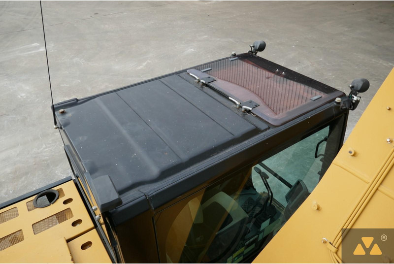 Гусеничный экскаватор Caterpillar 325F LCR: фото 12
