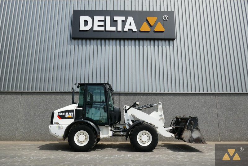 Caterpillar 906M - Колёсный погрузчик: фото 2 Caterpillar 906M - Колёсный погрузчик: фото 2