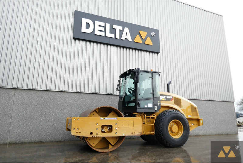 Caterpillar CS66B - Каток: фото 4 Caterpillar CS66B - Каток: фото 4