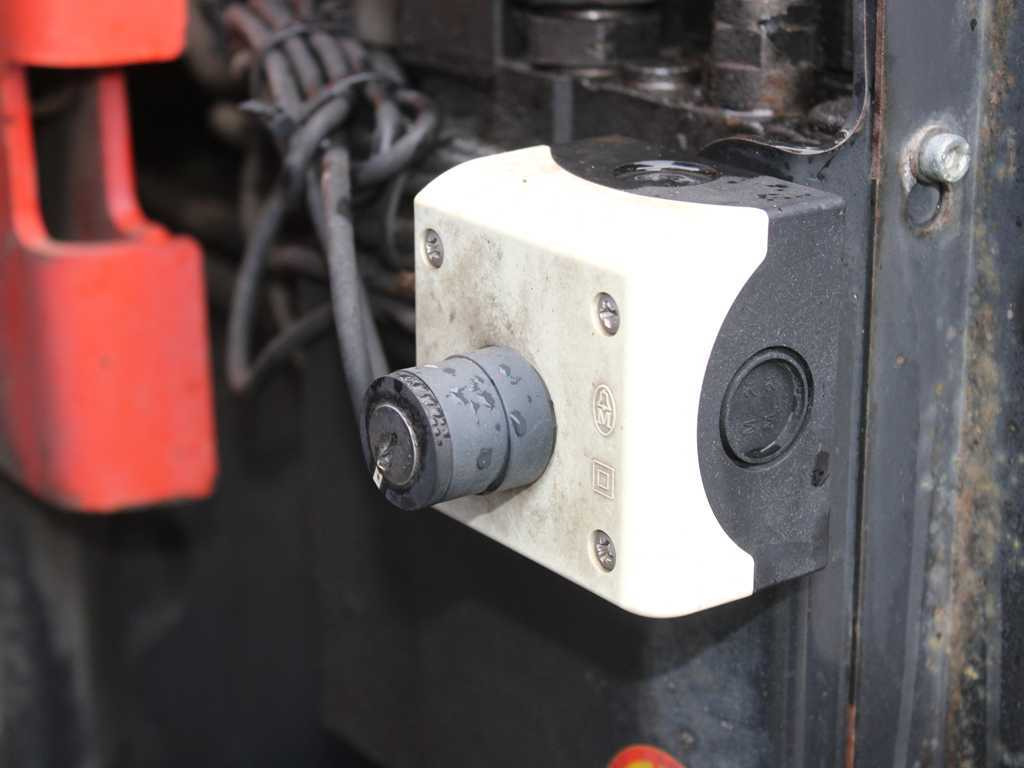 Грузовик бортовой/ Платформа, Автоманипулятор DAF LF 55.250, EURO 4, SIDE BOARD, HYDRAULIC ARM PALFINGER PKK 15500: фото 8 Грузовик бортовой/ Платформа, Автоманипулятор DAF LF 55.250, EURO 4, SIDE BOARD, HYDRAULIC ARM PALFINGER PKK 15500: фото 8