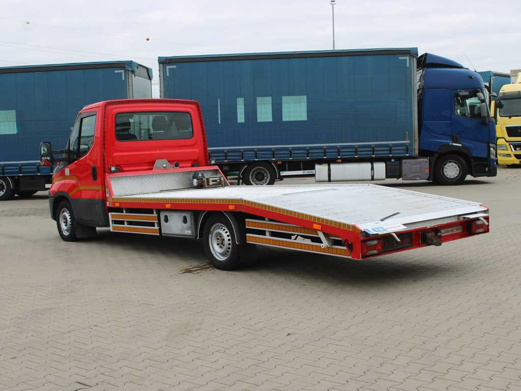 Iveco 35S18, EURO 6, WINCH, DRIVES, TIRES 80% - Эвакуатор: фото 5 Iveco 35S18, EURO 6, WINCH, DRIVES, TIRES 80% - Эвакуатор: фото 5