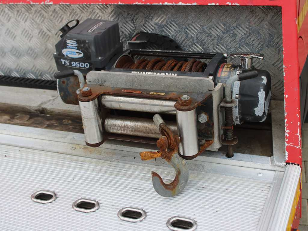 Эвакуатор Iveco 35S18, EURO 6, WINCH, DRIVES, TIRES 80%: фото 8