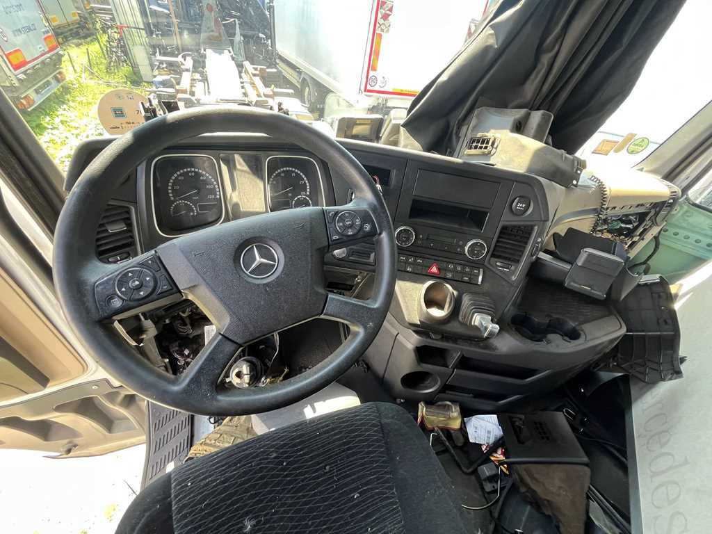 Mercedes-Benz Actros 2542, 6X2 + PANAV TVK18M - Тентованный грузовик: фото 3 Mercedes-Benz Actros 2542, 6X2 + PANAV TVK18M - Тентованный грузовик: фото 3