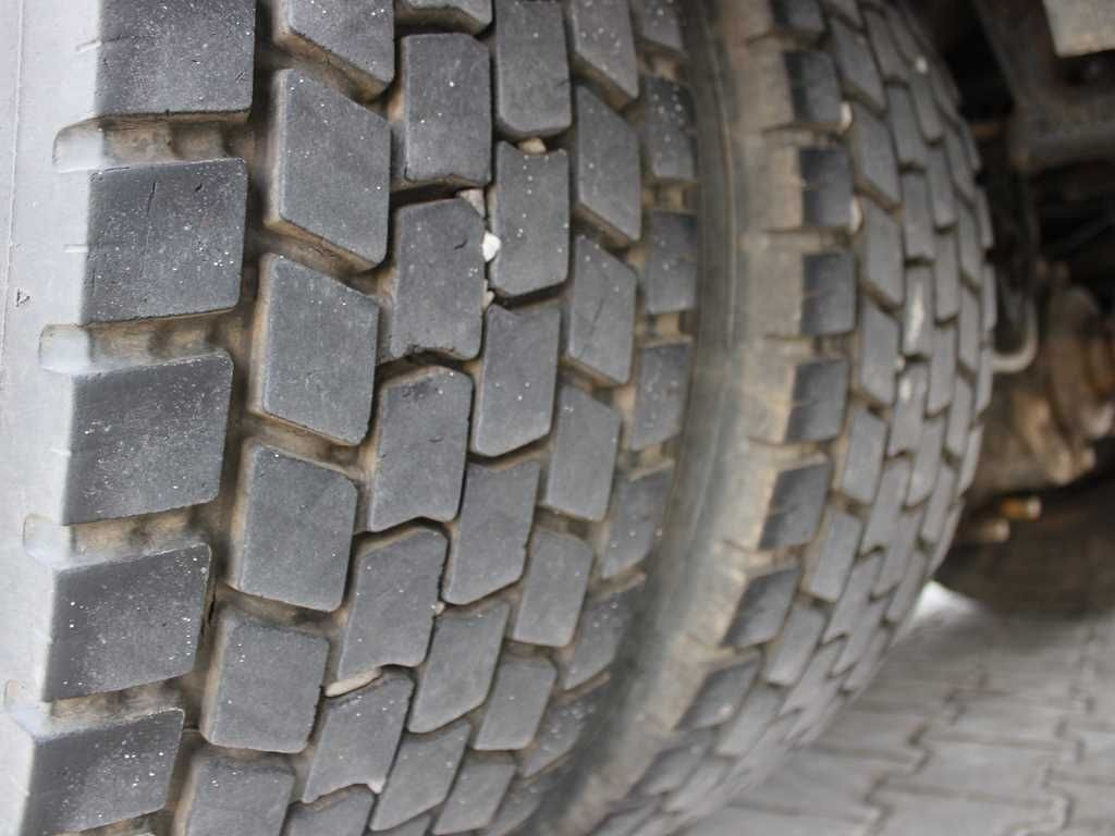 Тентованный грузовик Volvo FL 240, EURO 5, TAIL LIFT, PNEU 80%: фото 20
