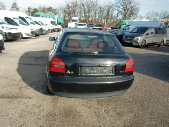 Audi A3 Limousine 1,9 TDI Ersatzteilträger - Легковой автомобиль: фото 4 Audi A3 Limousine 1,9 TDI Ersatzteilträger - Легковой автомобиль: фото 4