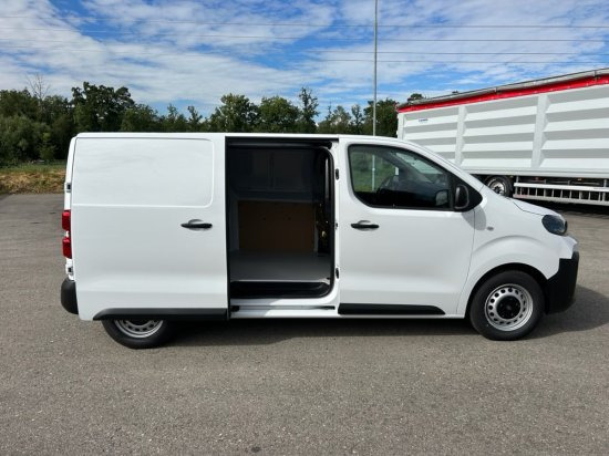 Fiat Scudo M BlueDHi 120 6-Gang - Цельнометаллический фургон: фото 4 Fiat Scudo M BlueDHi 120 6-Gang - Цельнометаллический фургон: фото 4