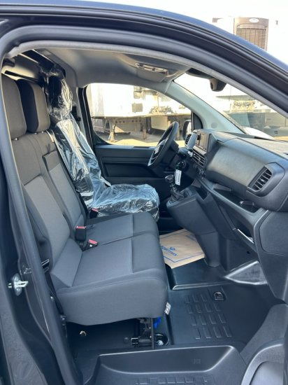 Цельнометаллический фургон Fiat Scudo Maxi BlueDHi 120 6-Gang: фото 13