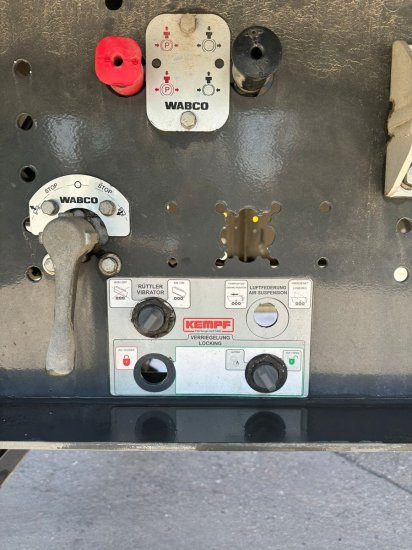 Kempf SKM 39 Alu-Kastenmulde 55m³ Rollplane - Самосвальный полуприцеп: фото 5 Kempf SKM 39 Alu-Kastenmulde 55m³ Rollplane - Самосвальный полуприцеп: фото 5