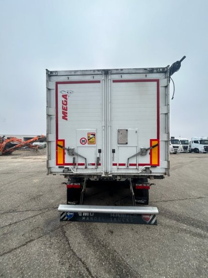 MEGA Alu-Kastenmulde 55m³, SAF-Achsen, Rollplane, Kombiklappe, Stehpodest - Самосвальный полуприцеп: фото 3 MEGA Alu-Kastenmulde 55m³, SAF-Achsen, Rollplane, Kombiklappe, Stehpodest - Самосвальный полуприцеп: фото 3