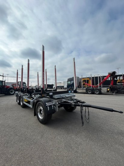 MF-CT, Holzanhänger, 3-Achsen, 4 Rungenpaare, - Прицеп лесовоз: фото 3 MF-CT, Holzanhänger, 3-Achsen, 4 Rungenpaare, - Прицеп лесовоз: фото 3