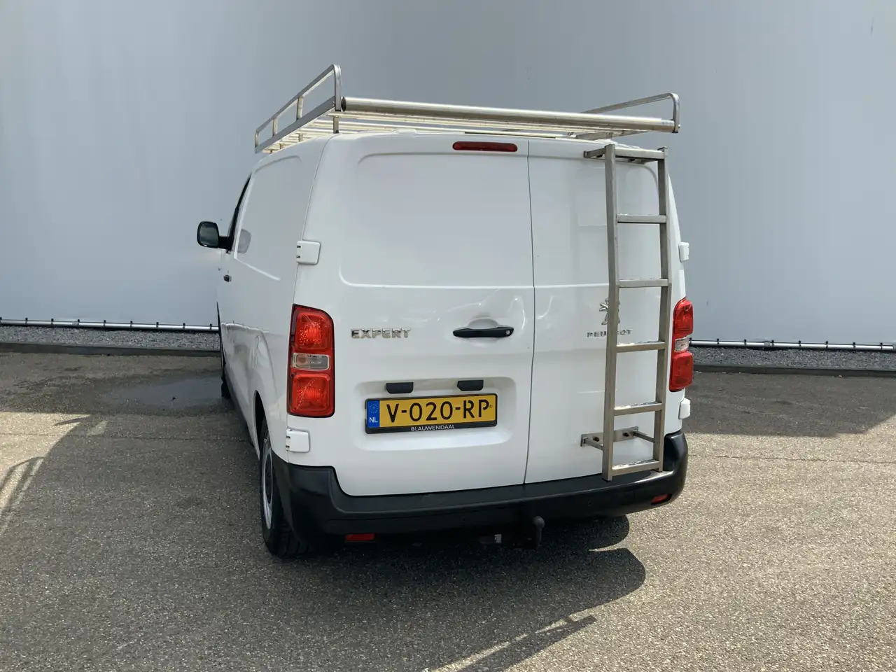 Peugeot Expert glazenwasser 226S 1.6 BlueHDI 115 Inbouw 530 liter - Другая техника: фото 4 Peugeot Expert glazenwasser 226S 1.6 BlueHDI 115 Inbouw 530 liter - Другая техника: фото 4