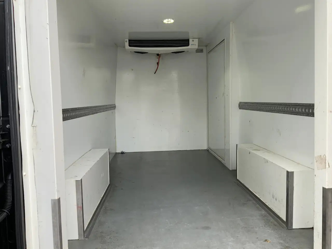 Фургон-рефрижератор Ford Transit 350 2.0 TDCI L3H2 Trend Koelauto & Vries Automaat: фото 17 Фургон-рефрижератор Ford Transit 350 2.0 TDCI L3H2 Trend Koelauto & Vries Automaat: фото 17