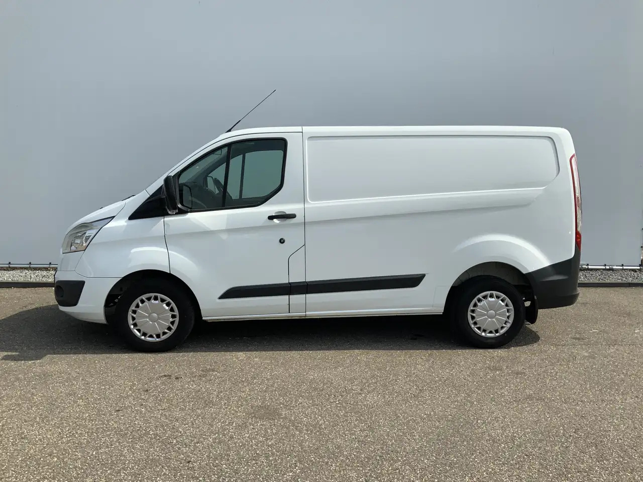 Ford Transit Custom 290 2.2 TDCI L1H2 Trend Airco Cruise 3 Zits Trekha - Цельнометаллический фургон: фото 3 Ford Transit Custom 290 2.2 TDCI L1H2 Trend Airco Cruise 3 Zits Trekha - Цельнометаллический фургон: фото 3