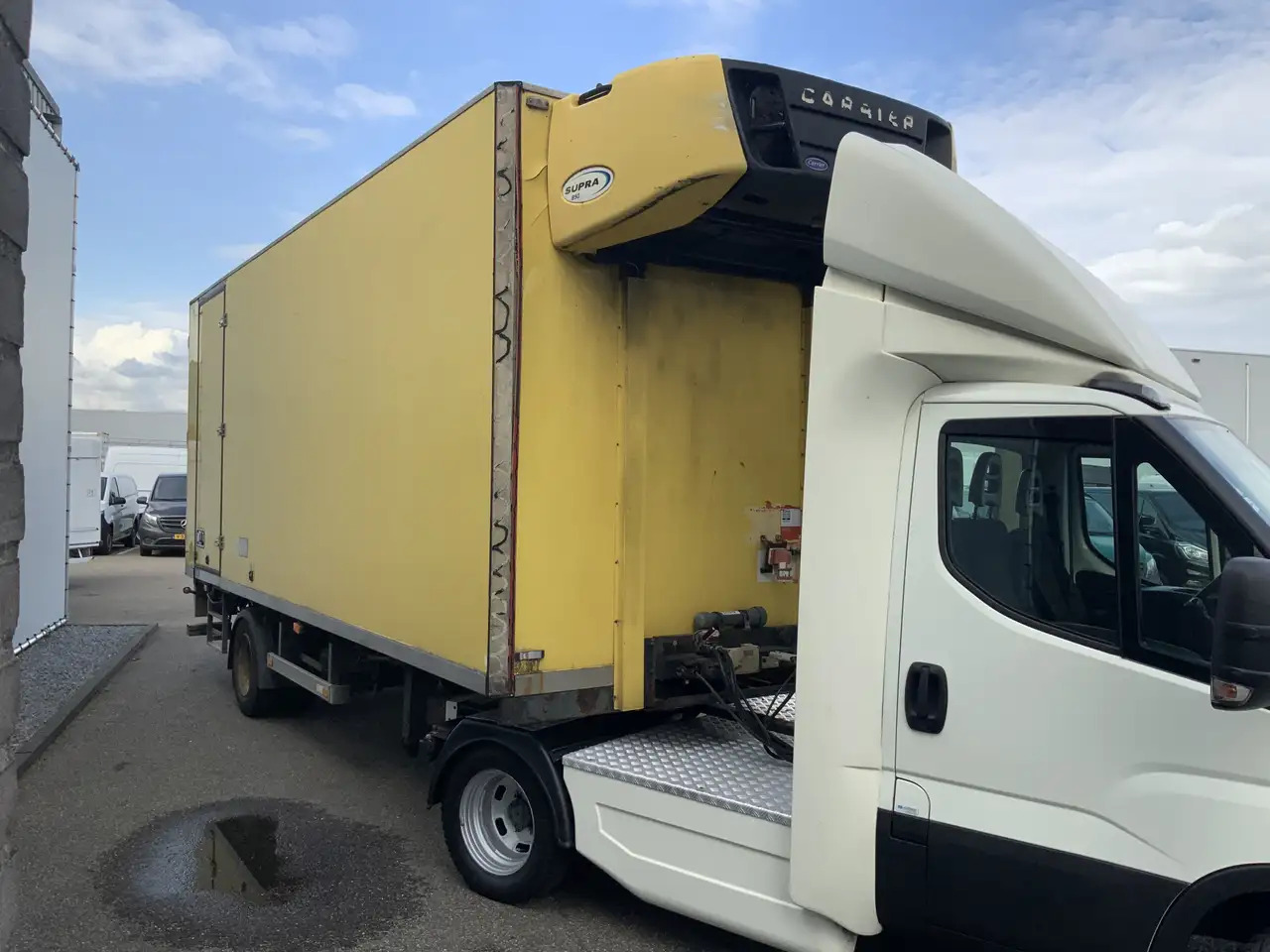 Iveco 40C18 B.E Trekker & Koel Trailer & Laadklep Bakmaa - Малотоннажный седельный тягач, Полуприцеп-рефрижератор: фото 4 Iveco 40C18 B.E Trekker & Koel Trailer & Laadklep Bakmaa - Малотоннажный седельный тягач, Полуприцеп-рефрижератор: фото 4