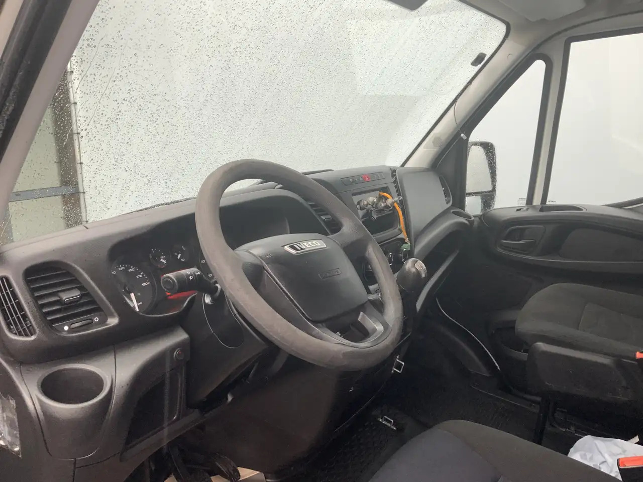 Iveco Daily 35S12 2.3 345 VriesAuto 10 deuren _40 gr onder 0, - Фургон-рефрижератор: фото 4 Iveco Daily 35S12 2.3 345 VriesAuto 10 deuren _40 gr onder 0, - Фургон-рефрижератор: фото 4