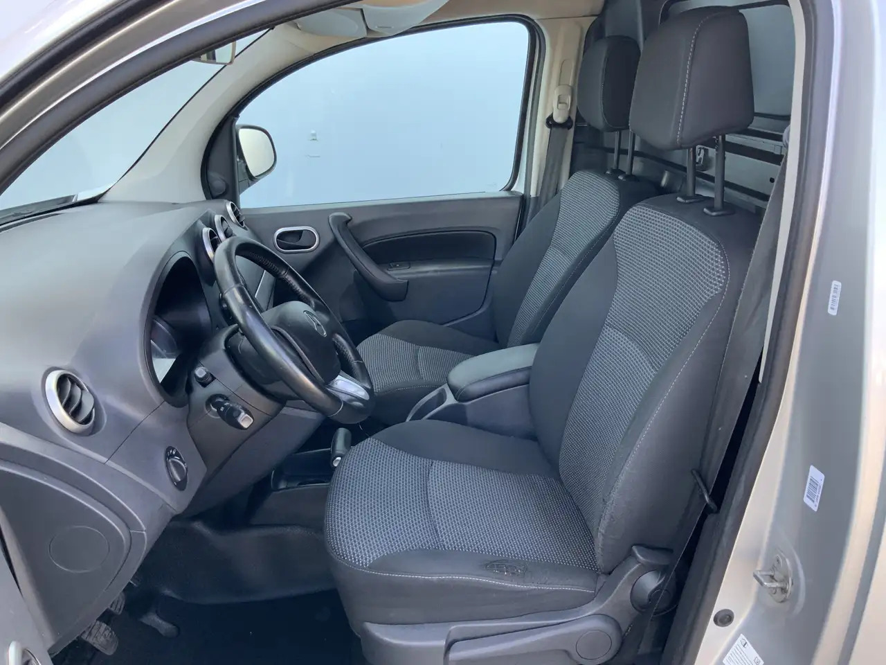 Mercedes-Benz Citan 109 CDI BlueEFFICIENCY Airco Cruise Euro 5 - Легковой фургон: фото 4 Mercedes-Benz Citan 109 CDI BlueEFFICIENCY Airco Cruise Euro 5 - Легковой фургон: фото 4