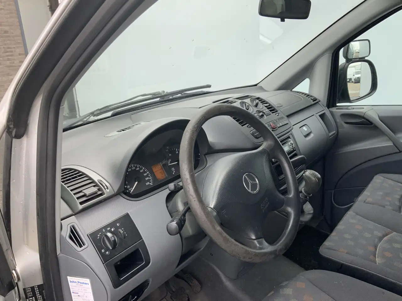 Mercedes-Benz Vito 111 CDI 320 Lang Verstuiver lek Airco Cruise 3 Zit - Легковой фургон: фото 5 Mercedes-Benz Vito 111 CDI 320 Lang Verstuiver lek Airco Cruise 3 Zit - Легковой фургон: фото 5