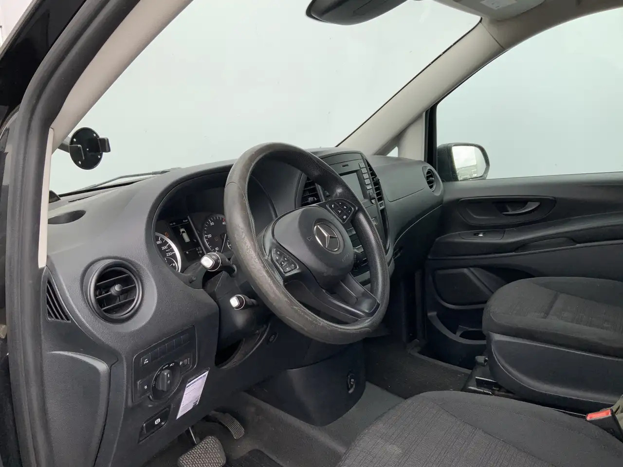 Mercedes-Benz Vito 116 CDI Lang Automaat Airco Cruise Camera Navi Sid - Цельнометаллический фургон: фото 4 Mercedes-Benz Vito 116 CDI Lang Automaat Airco Cruise Camera Navi Sid - Цельнометаллический фургон: фото 4