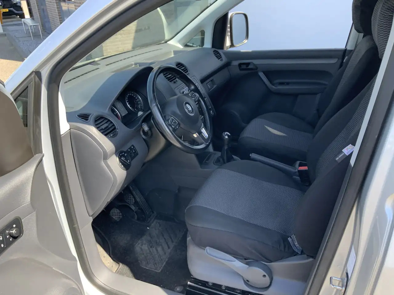 Volkswagen Caddy 1.6 TDI Airco Imperiaal Trekhaak 1400 kg navi Crui - Легковой фургон: фото 4 Volkswagen Caddy 1.6 TDI Airco Imperiaal Trekhaak 1400 kg navi Crui - Легковой фургон: фото 4