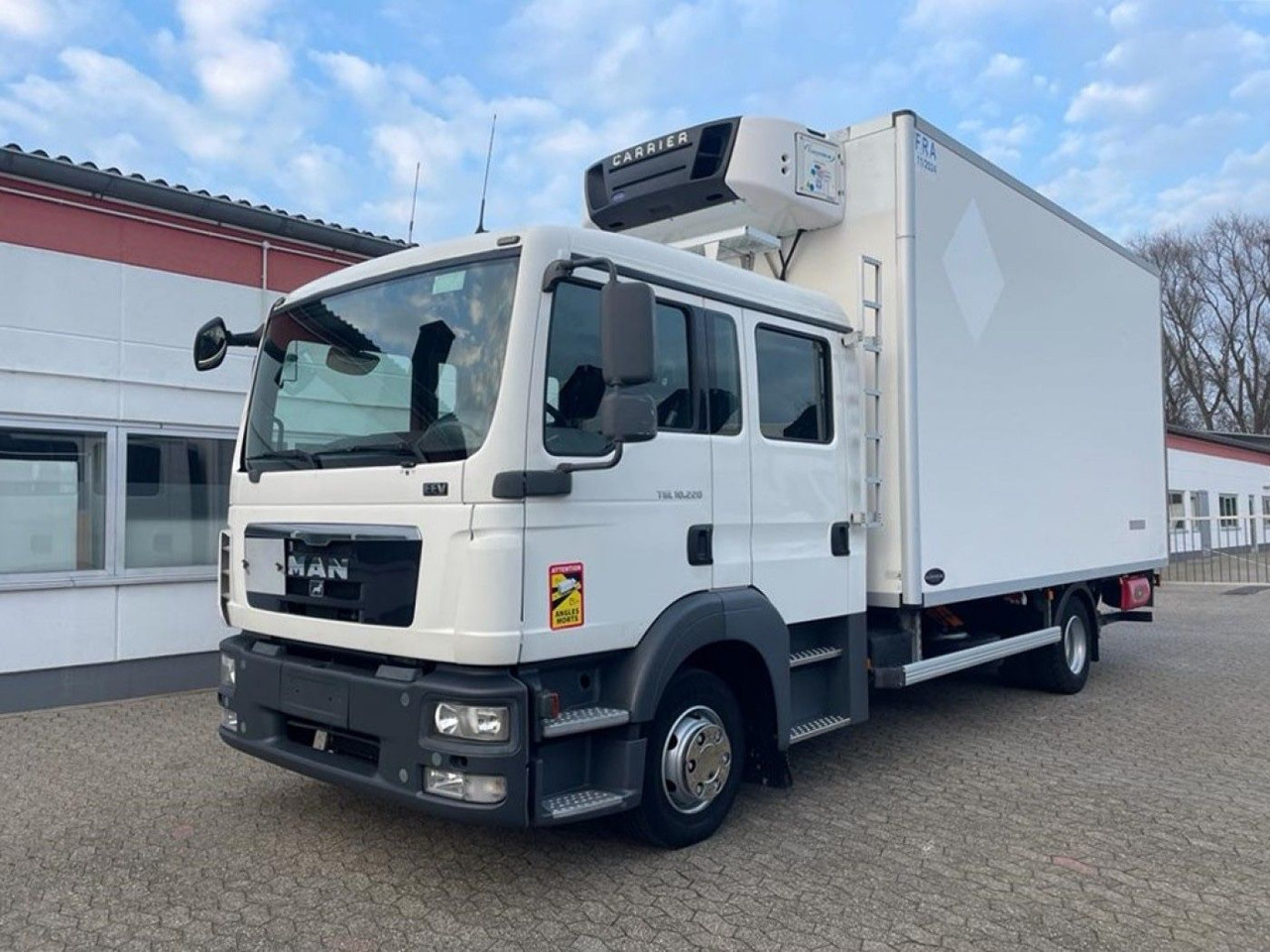 MAN TGL 10.220 Doka Möbelkoffer Umzug Fahrzeug - Грузовик с закрытым кузовом: фото 1 MAN TGL 10.220 Doka Möbelkoffer Umzug Fahrzeug - Грузовик с закрытым кузовом: фото 1