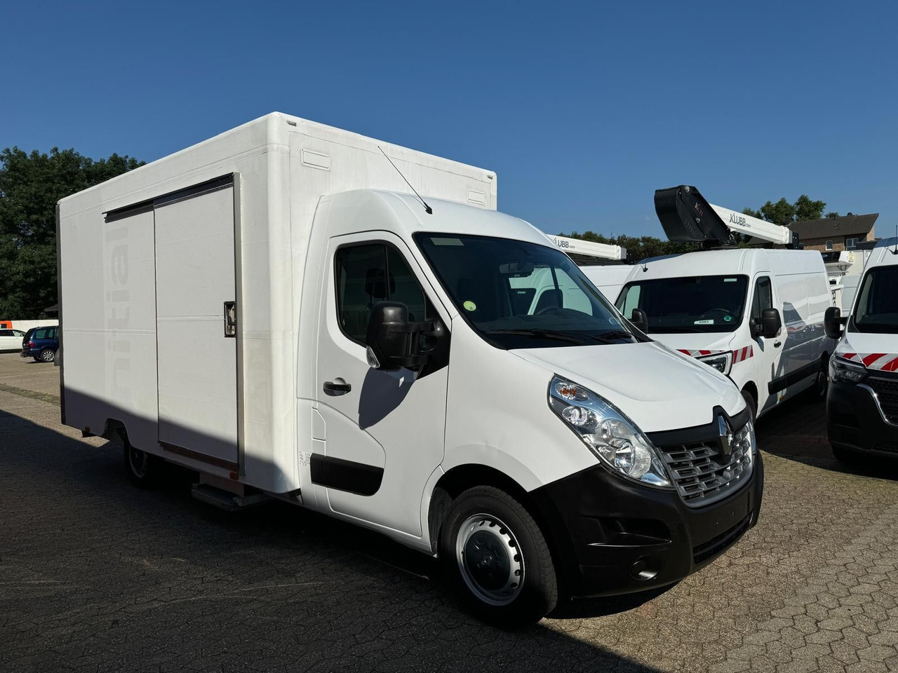 Renault Master Koffer mit Auffahrrampe 1200kg Nutzlast - Фургон с закрытым кузовом: фото 3 Renault Master Koffer mit Auffahrrampe 1200kg Nutzlast - Фургон с закрытым кузовом: фото 3