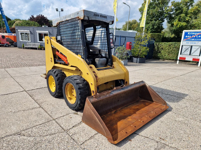 Caterpillar 216B3 schranklader met 1191 uur - Мини-погрузчик с бортовым поворотом: фото 2 Caterpillar 216B3 schranklader met 1191 uur - Мини-погрузчик с бортовым поворотом: фото 2