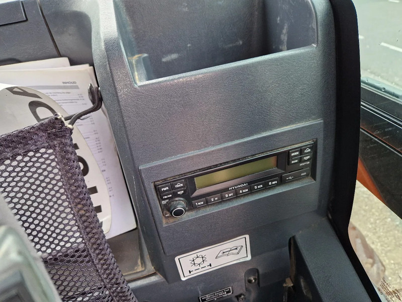 Колёсный экскаватор Hyundai Robex 160W-9A met 6-cilinder Cummins motor: фото 13