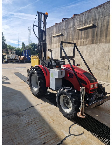 Onbekend Valpadana 1550 4x4 drilling tractor - Буровая машина: фото 3 Onbekend Valpadana 1550 4x4 drilling tractor - Буровая машина: фото 3