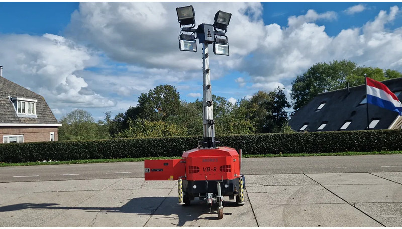 Tower Light VB9 mobiele lichtmast 9m. hoog - Осветительная мачта: фото 1 Tower Light VB9 mobiele lichtmast 9m. hoog - Осветительная мачта: фото 1