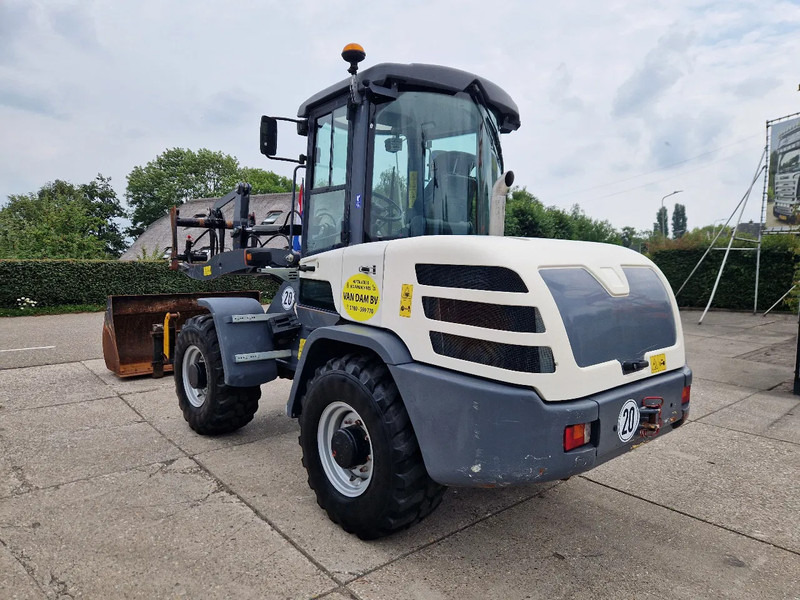 Yanmar TL80 / Terex TL80 / Schaeff TL80 very low hours! - Колёсный погрузчик: фото 4 Yanmar TL80 / Terex TL80 / Schaeff TL80 very low hours! - Колёсный погрузчик: фото 4